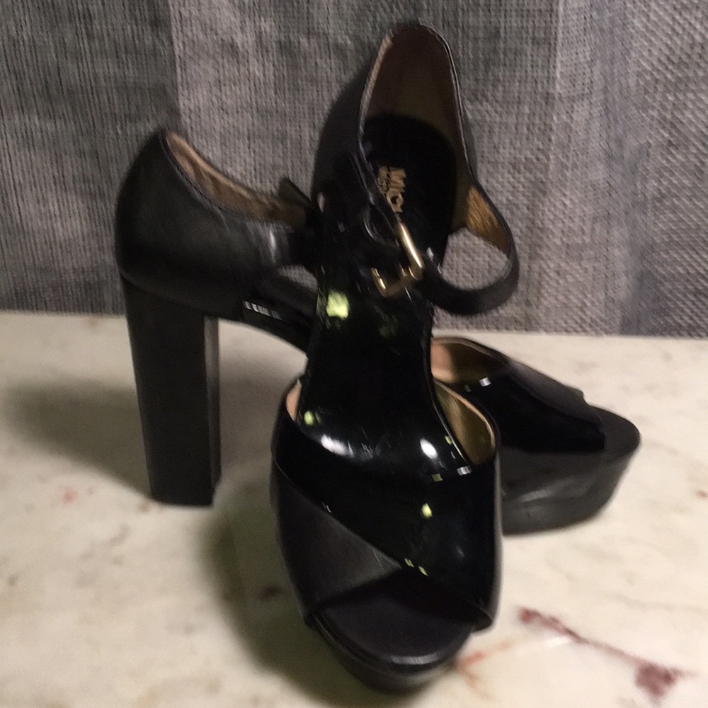 Michael Kors black patent leather platform pump